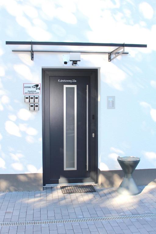 Großes Apartment mit Küche, Dusche, Badewanne, Balkon, Parkplatz vor dem Haus, ruhig gelegen, ADA4 - 14