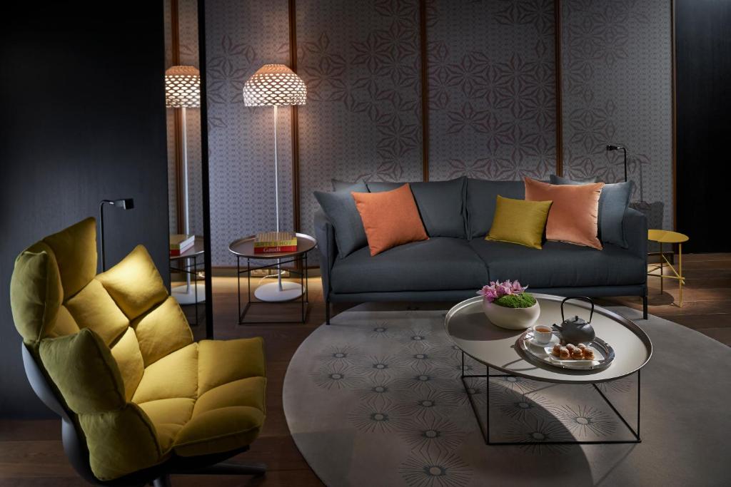Posedenie v ubytovaní Mandarin Oriental, Barcelona