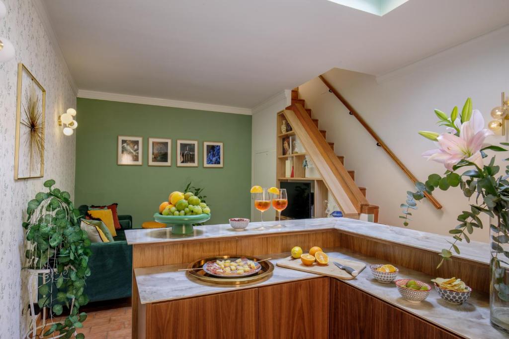 Rooftop Boho Loft Spanish Steps - One-Bedroom Apartment