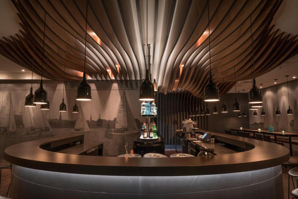 Motel One Hamburg-Alster - Resim 22