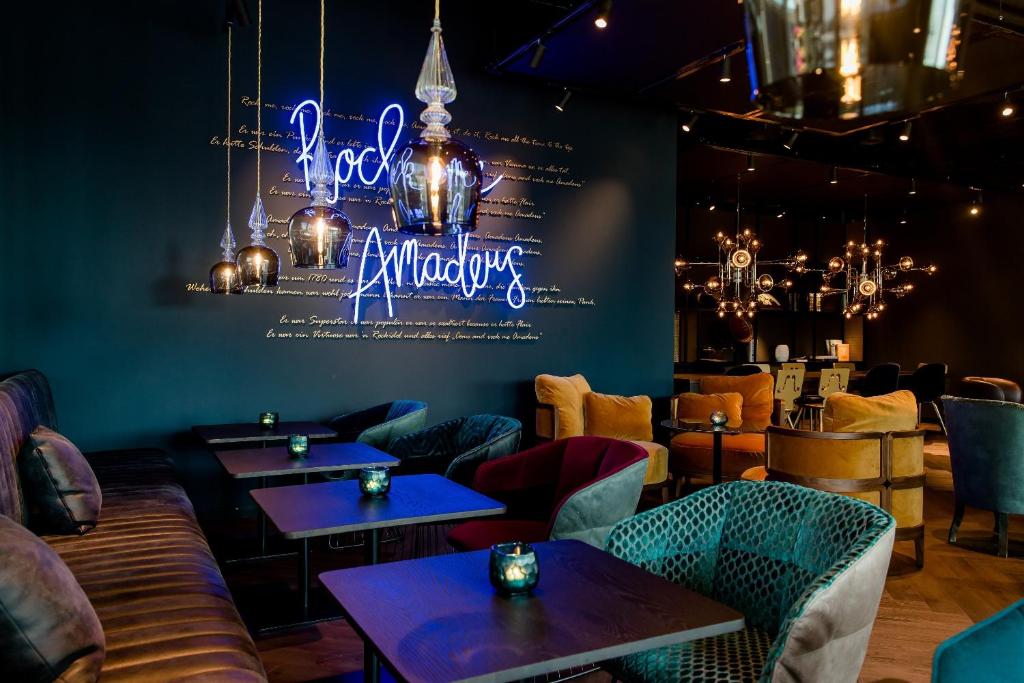 Posedenie v ubytovaní Motel One Salzburg-Mirabell