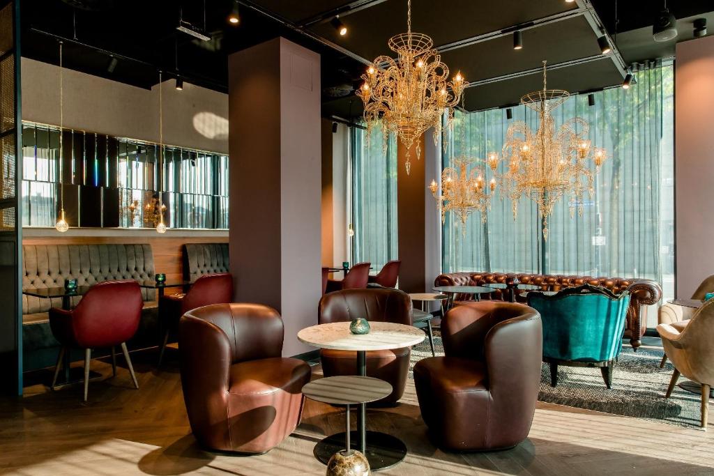 Posezení v ubytování Motel One Salzburg-Mirabell