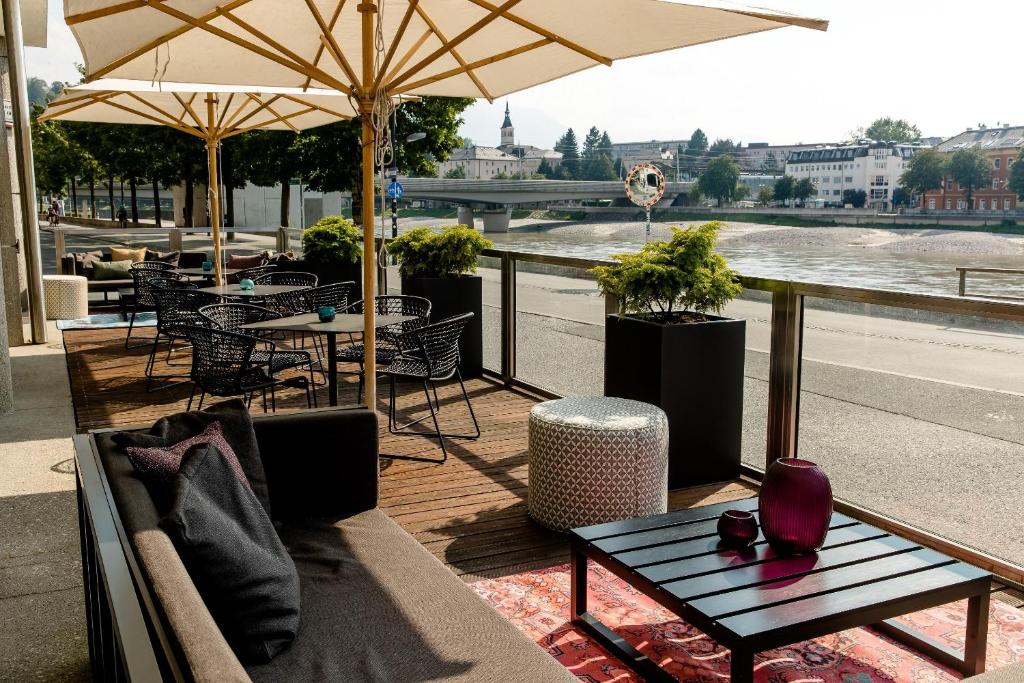 Balkón nebo terasa v ubytování Motel One Salzburg-Mirabell