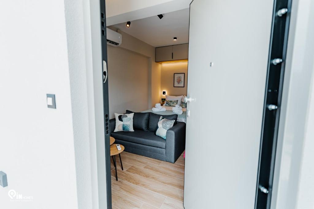 Posezení v ubytování Athena & Phevos Luxury Suite With View In Nea Makri