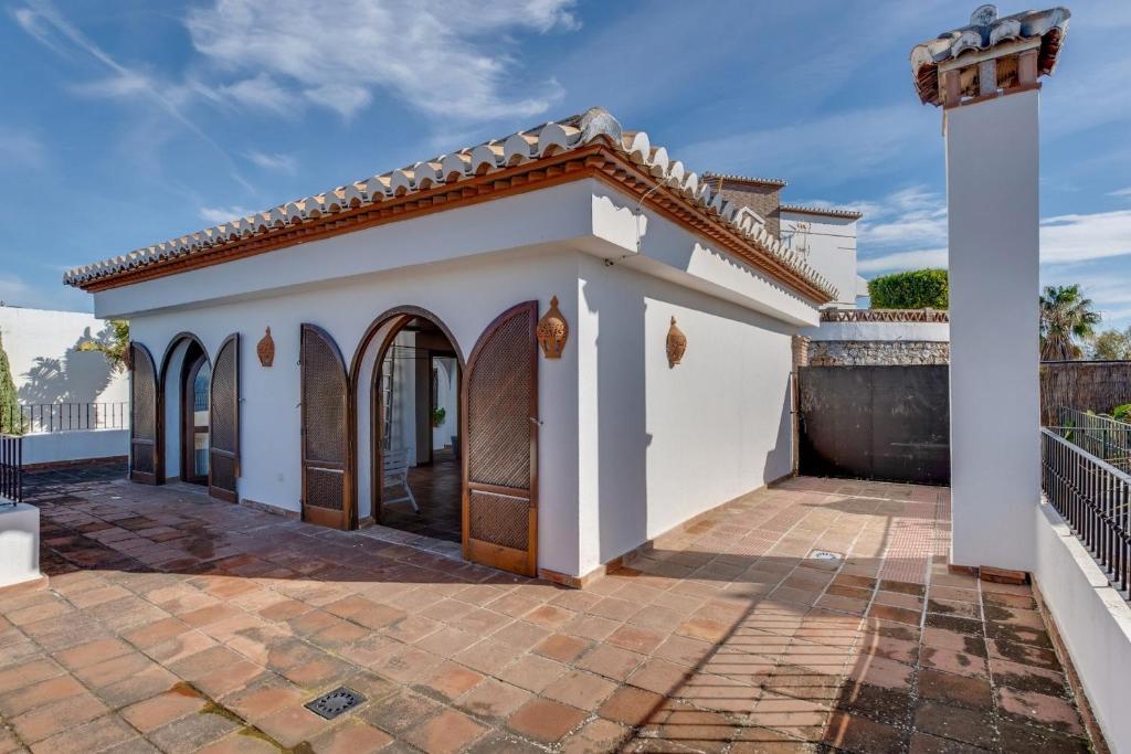 Το κτήριο όπου στεγάζεται  το δωμάτιο σε οικογενειακή κατοικία