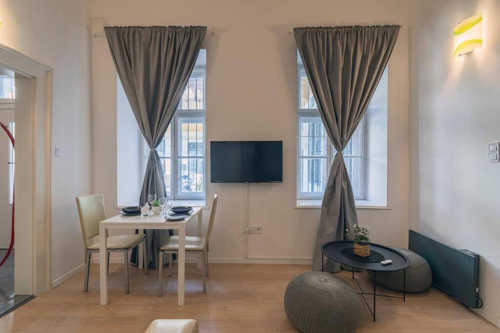 Huszonegy 1 - Center Location AC 1074 Budapest, Hársfa utca 57 kép - 1