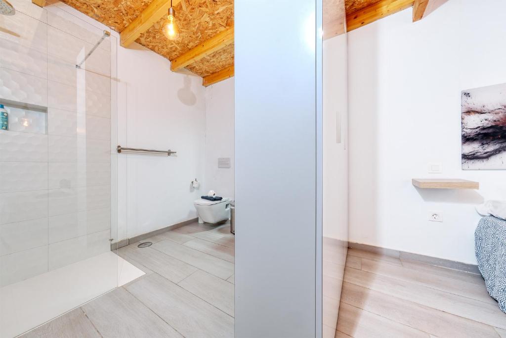 Koupelna v ubytování Apartamento Volcan de La Geria