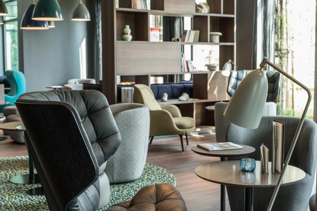 Posezení v ubytování Motel One Dresden - Palaisplatz