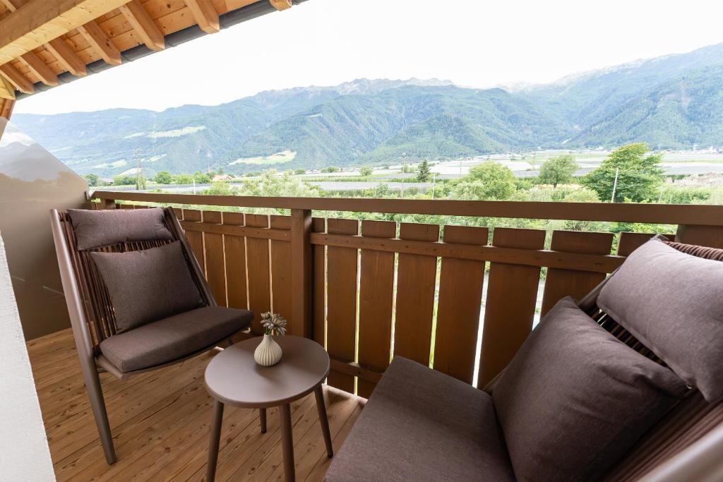 Nespecifikovaný výhled na hory nebo výhled na hory při pohledu z hotelu