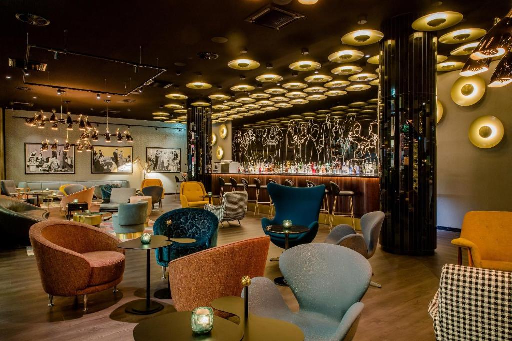 Motel One Essen - Resim 24