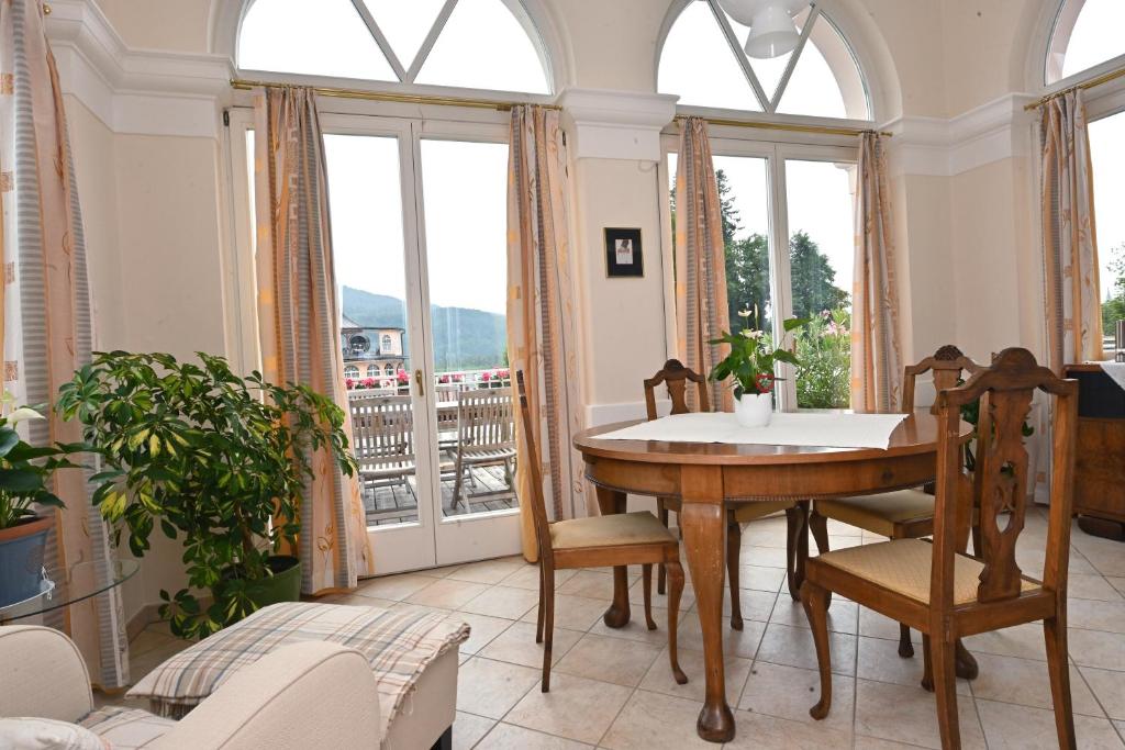 Balkón nebo terasa v ubytování Seehotel Astoria