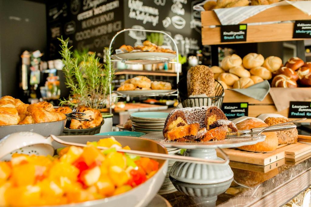 Motel One Salzburg-Süd - Resim 21