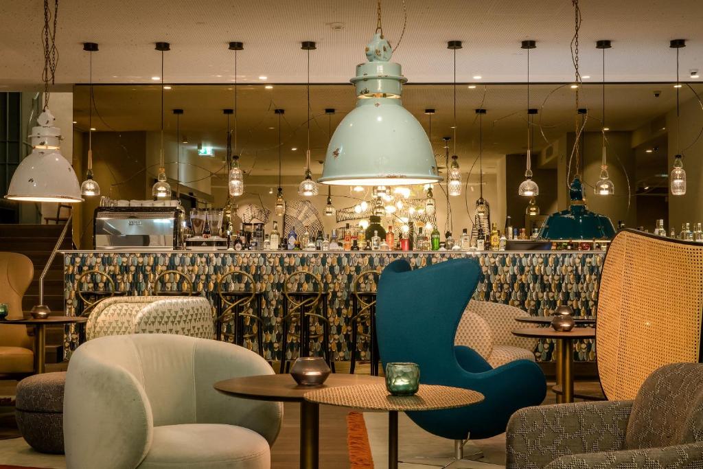 Χώρος καθιστικού στο Motel One Linz-Hauptplatz