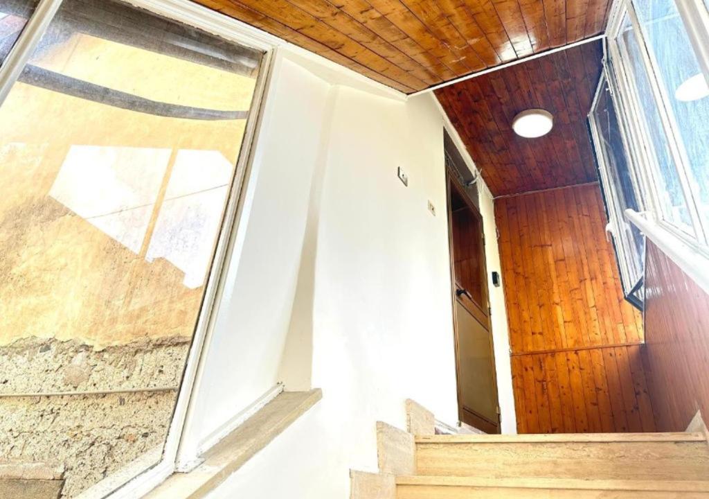 Fotografie z fotogalerie ubytování Jacuzzi con Vista Favelas - Il Tuo Rifugio Esotico Urbano v destinaci Velletri