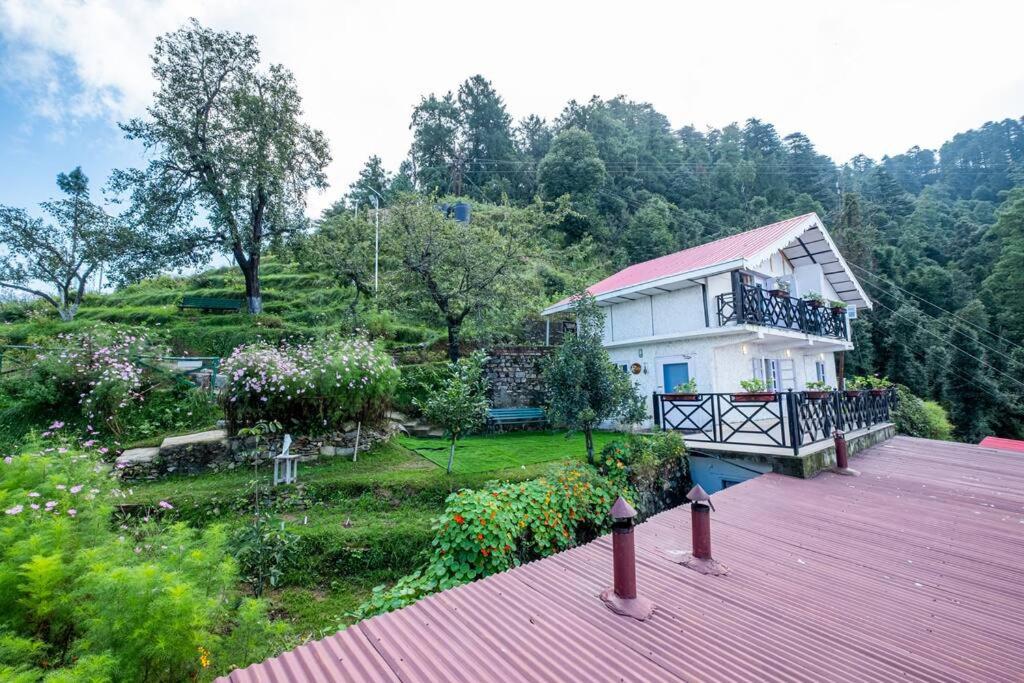 Billede fra billedgalleriet på Rose Studio Cottage at Mashobra's PrivateHeritage i Mashobra