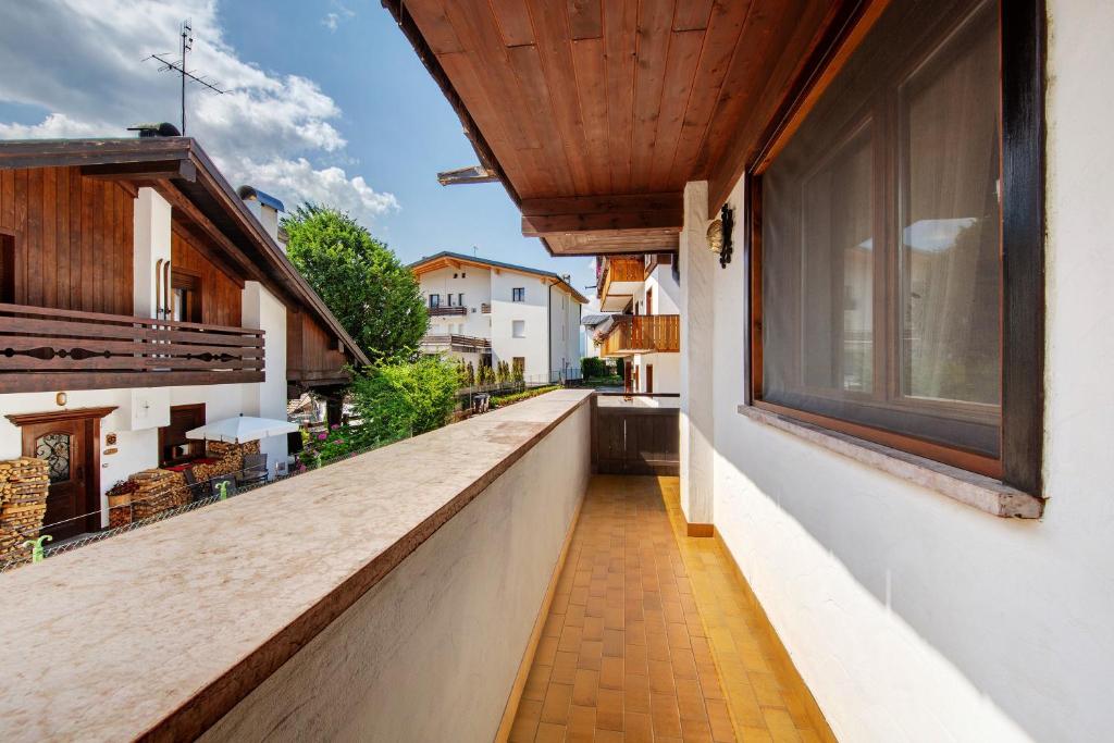 Balkón nebo terasa v ubytování Monolocale Monti Pallidi