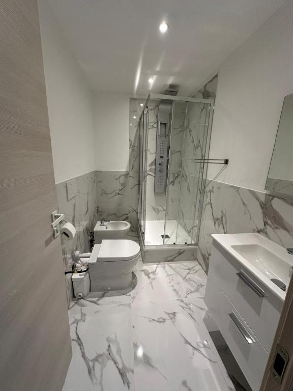 Koupelna v ubytování Redamare Suites