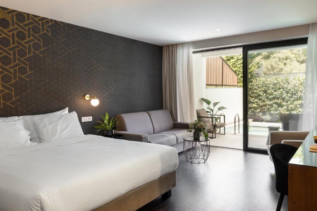 
Deluxe Suite with Private Pool
