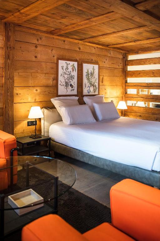 Chambre Double ou Lits Jumeaux de Luxe avec Cheminée - La Ferme