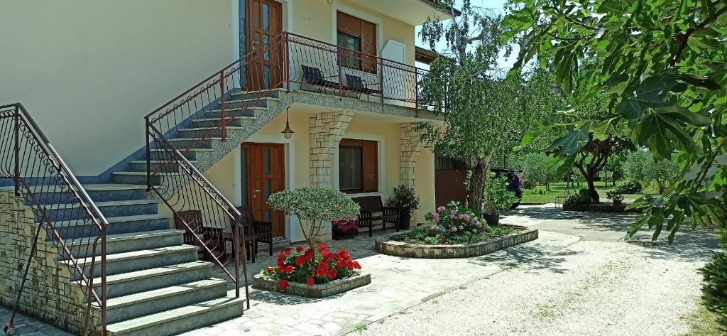 Apartman Lama