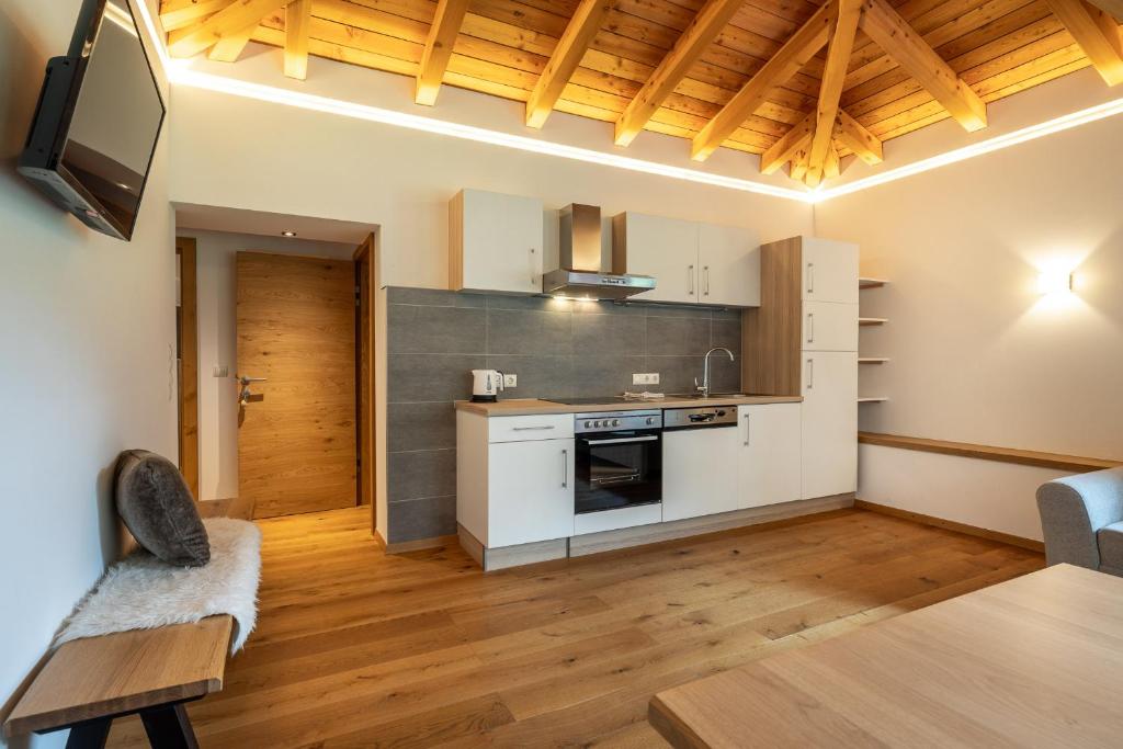 Kuchyňa alebo kuchynka v ubytovaní Der Lammhof - Appartements Kaswurm