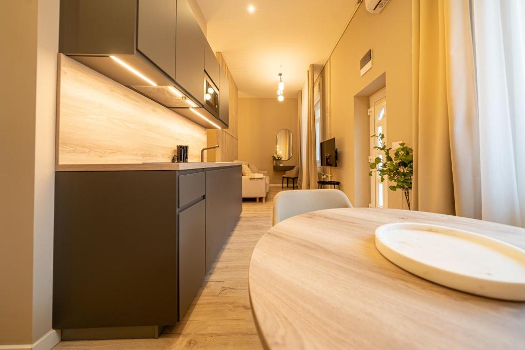 Karoly Boutique Suites, Best Location by BQA - Resim 43