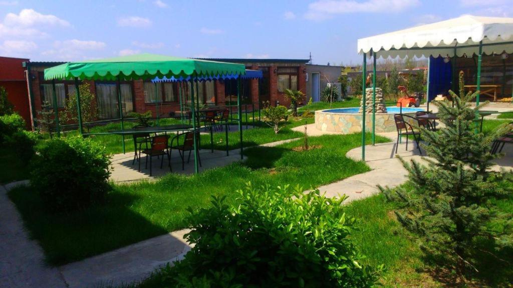 Herní místnost nebo prostor pro děti v ubytování Hotel Lilo near Airport