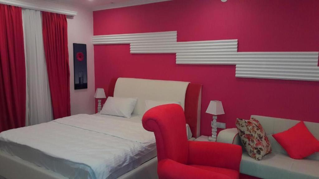 Postel nebo postele na pokoji v ubytování Hotel Lilo near Airport