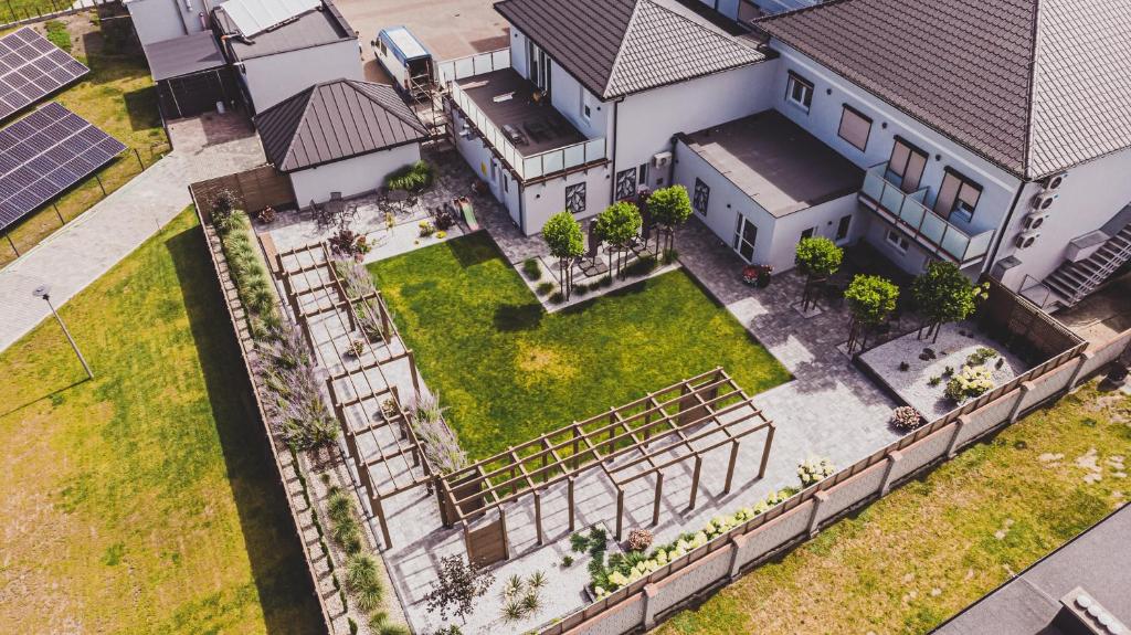 Vonkajšia záhrada v ubytovaní Hotel Jamajka & SPA