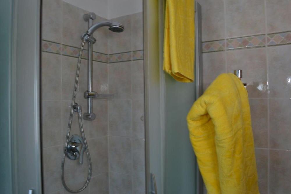 Le Stanze di Cornelia - Twin Room With Private Bathroom