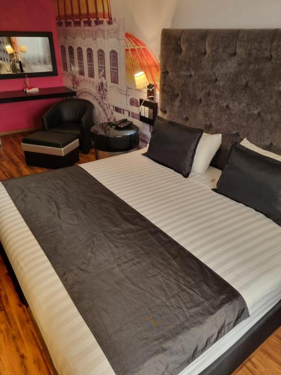 Hotel Mexicali - Superior King Room