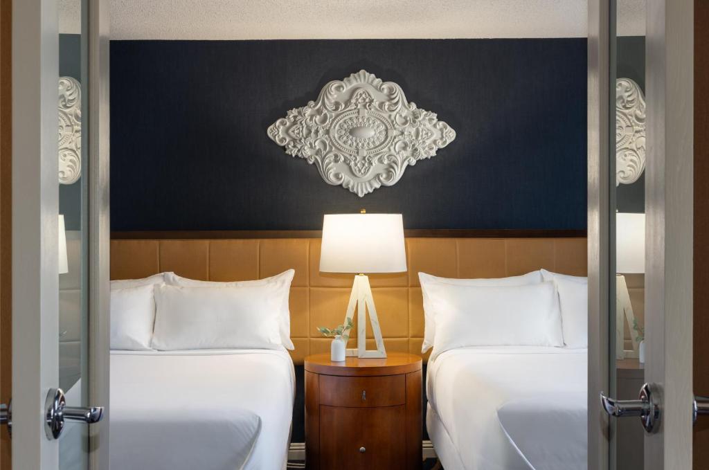 Omni Chicago Hotel - 