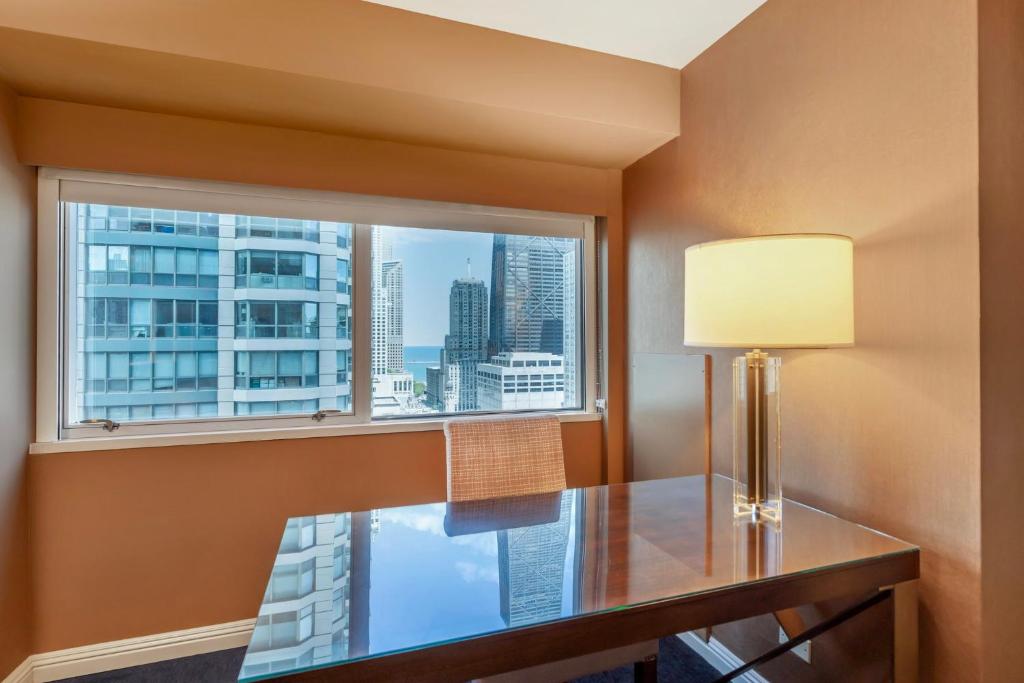 Omni Chicago Hotel - 