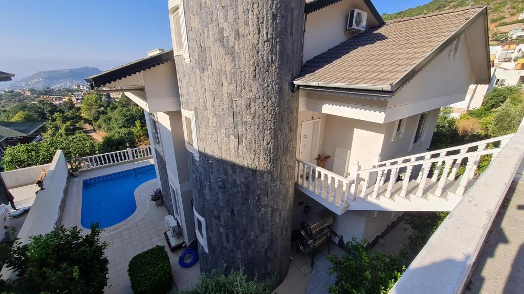 Bazén v ubytování Villa mit einzigartigem Ausblick nebo v jeho okolí