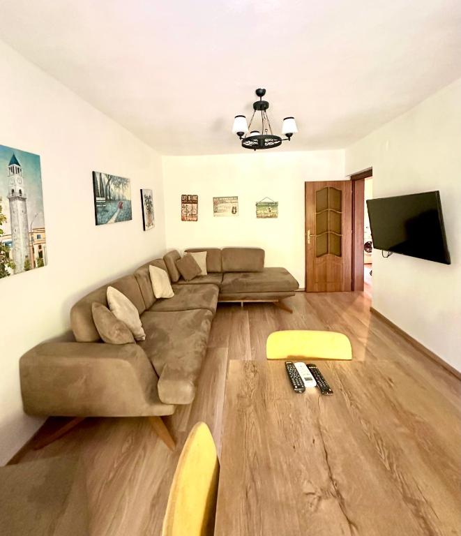 Curated visual reference: Visual Reference: Gilbert S Bright Cozy Apartment Near City Center Tirana Updated