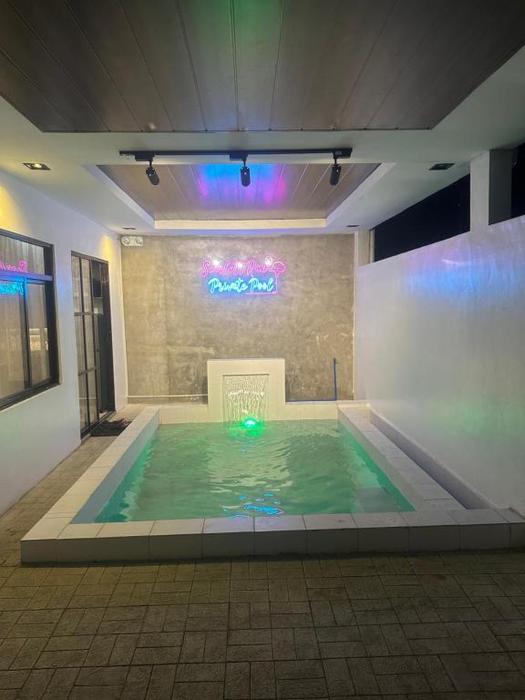 Ảnh trong thư viện ảnh của Scarlett Rae Private Pool Villa 2 ở Angeles