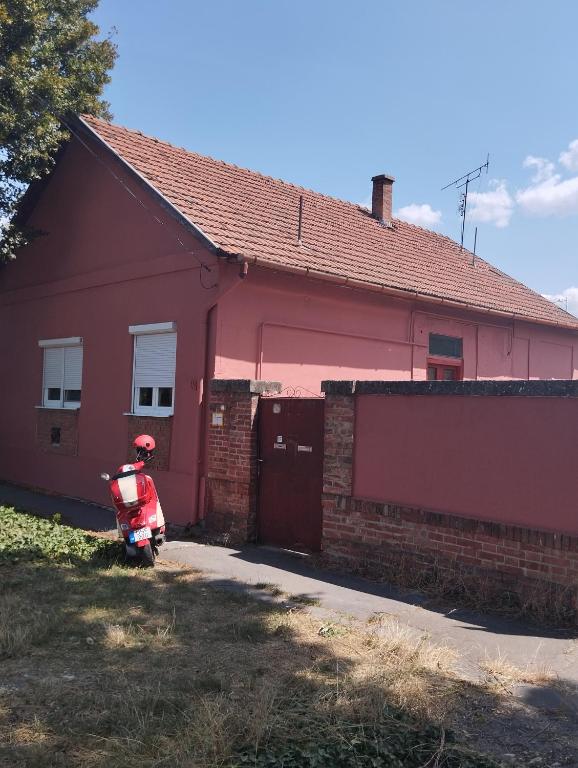 Old Lady 6725 Szeged, Katona József utca 34 kép - 1