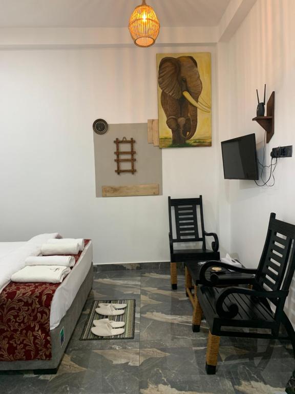 TV a/nebo společenská místnost v ubytování Airport Colombo Pocket Paradise