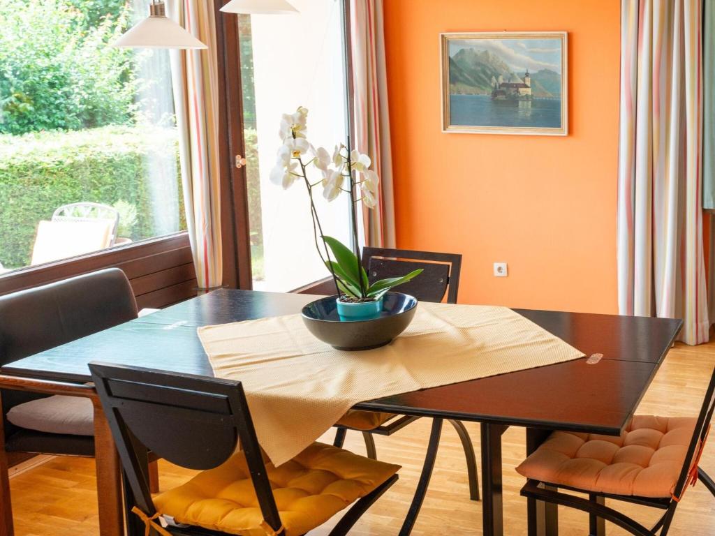 Posezení v ubytování Beautiful holiday home in Attersee with garden