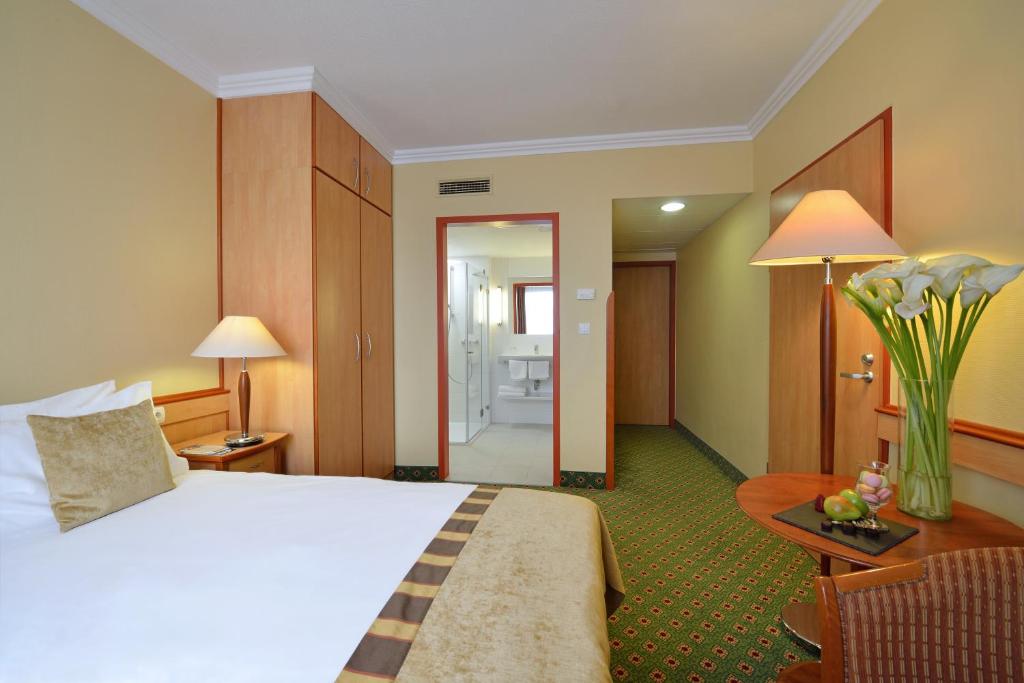 Danubius Hotel Helia - Single Room - Disability Access