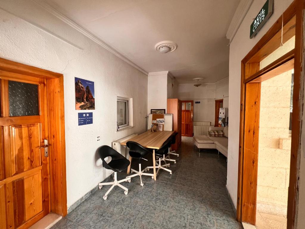Posezení v ubytování Göreme Hostel