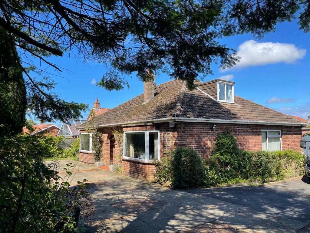 Tomlin Cottage - Detached house in Holt - Housity