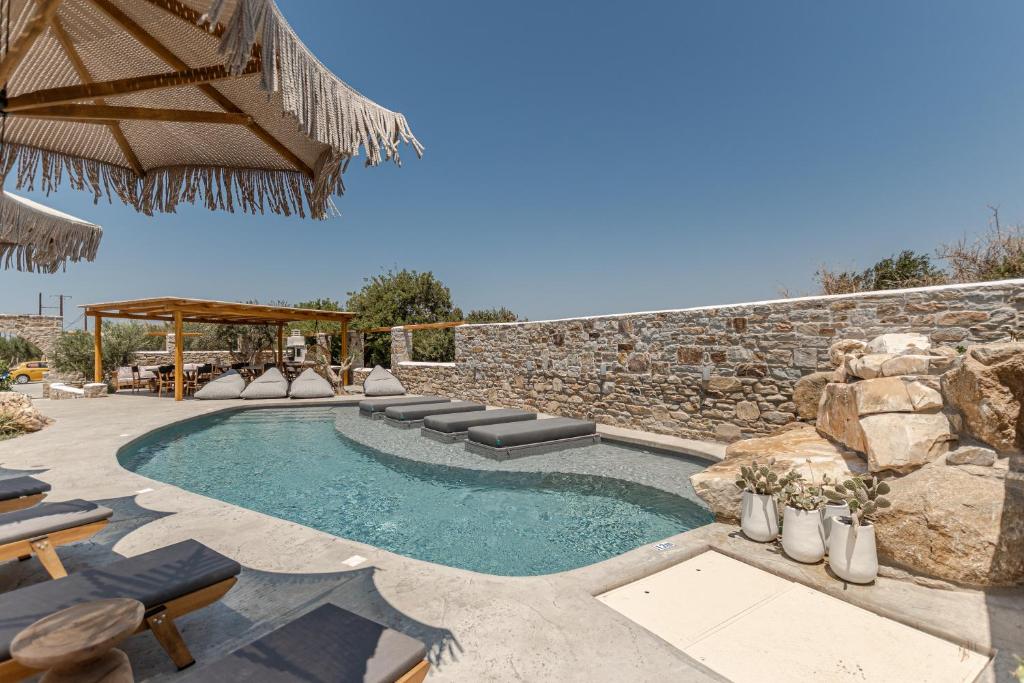 Bazén v ubytování Sea & Olives Suites Hotel and Villas nebo v jeho okolí