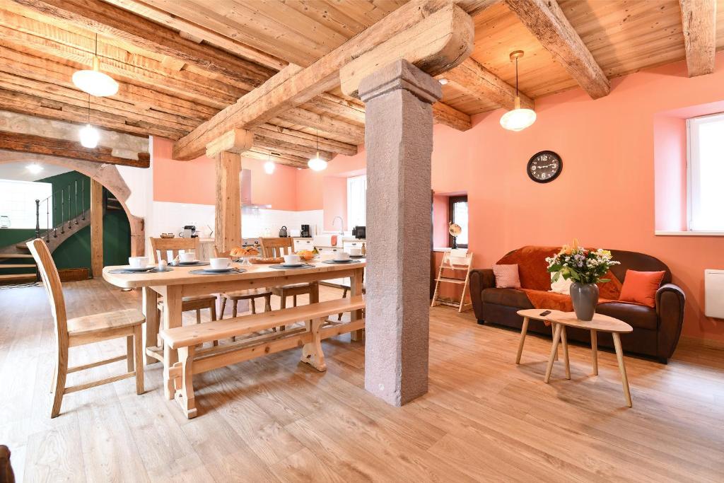 Posezení v ubytování Joseph, Adeline & Nous (Gîte au coeur du vignoble)