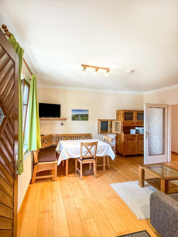 Kuchyňa alebo kuchynka v ubytovaní Apartments Haus Morgensonne