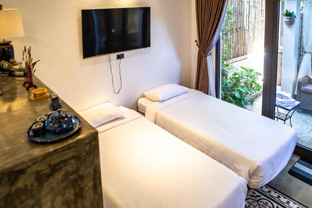 Victory Road Villas - 3