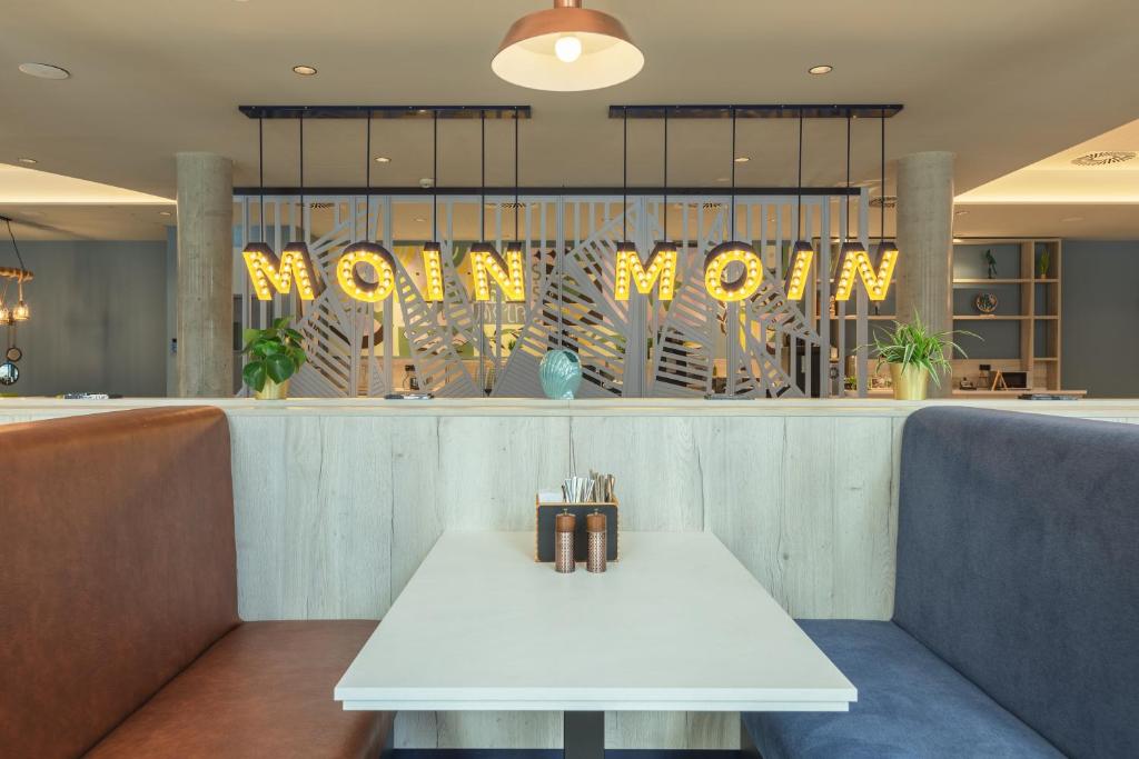 Holiday Inn - the niu, Yen Hamburg City by IHG - Resim 23