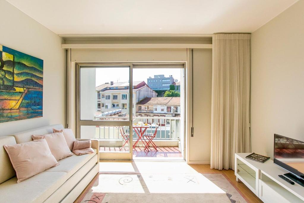 Alba House & free parking