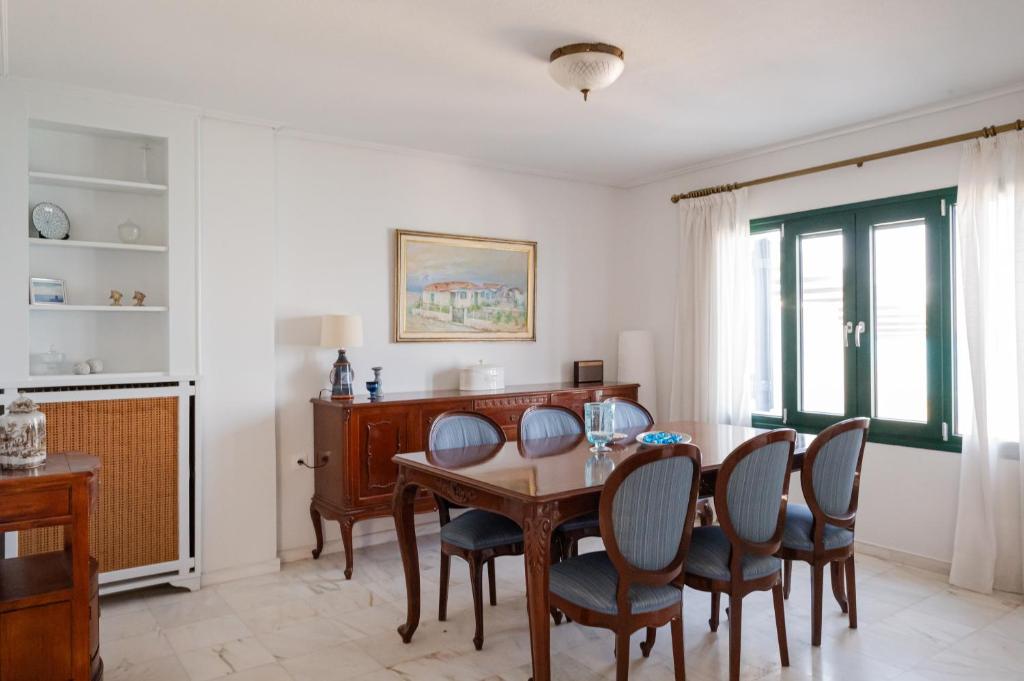 Kuchyň nebo kuchyňský kout v ubytování Beachfront Oasis