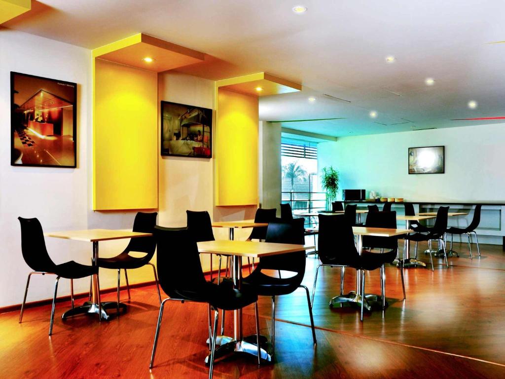 Posezení v ubytování Ibis Budget Jakarta Menteng